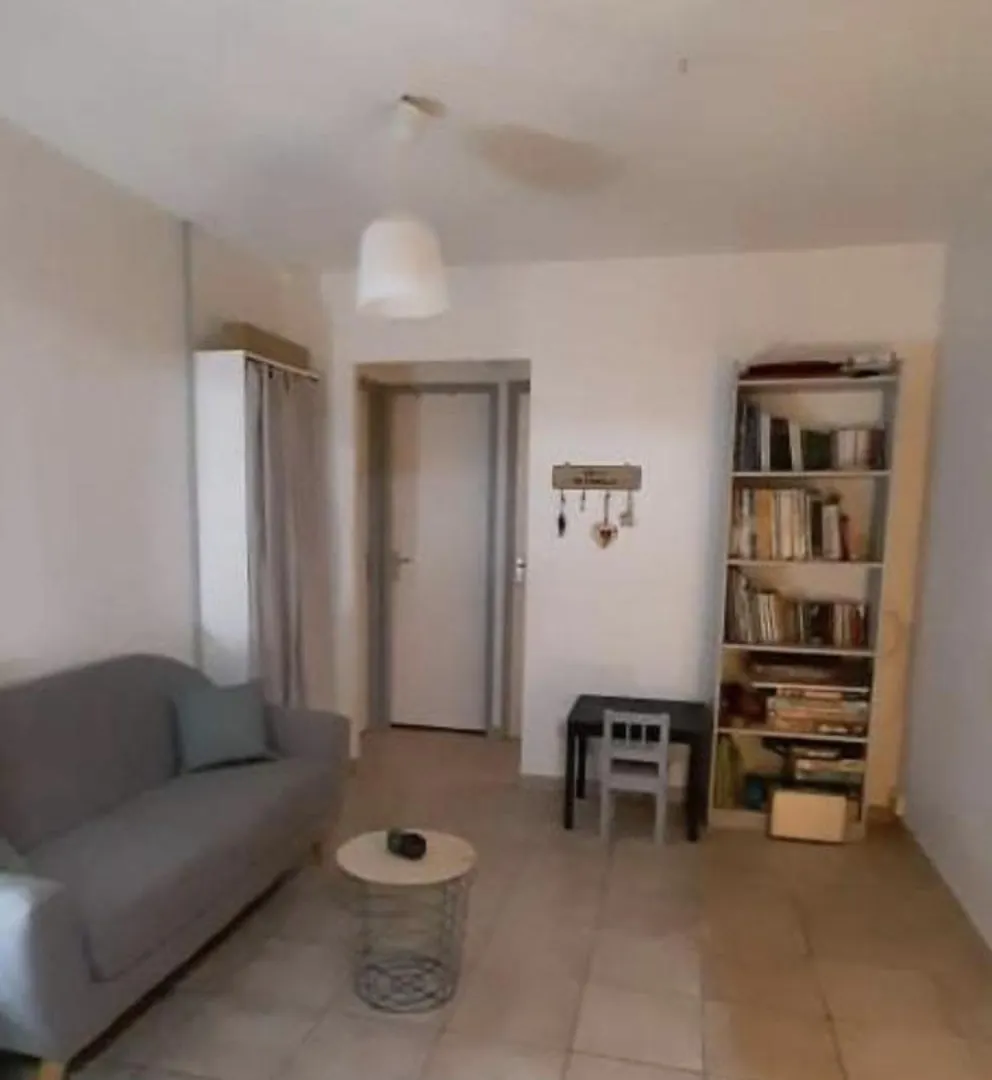 Charmant Haut De Villa Avec Piscine Partagee 勒沃克兰 马提尼克