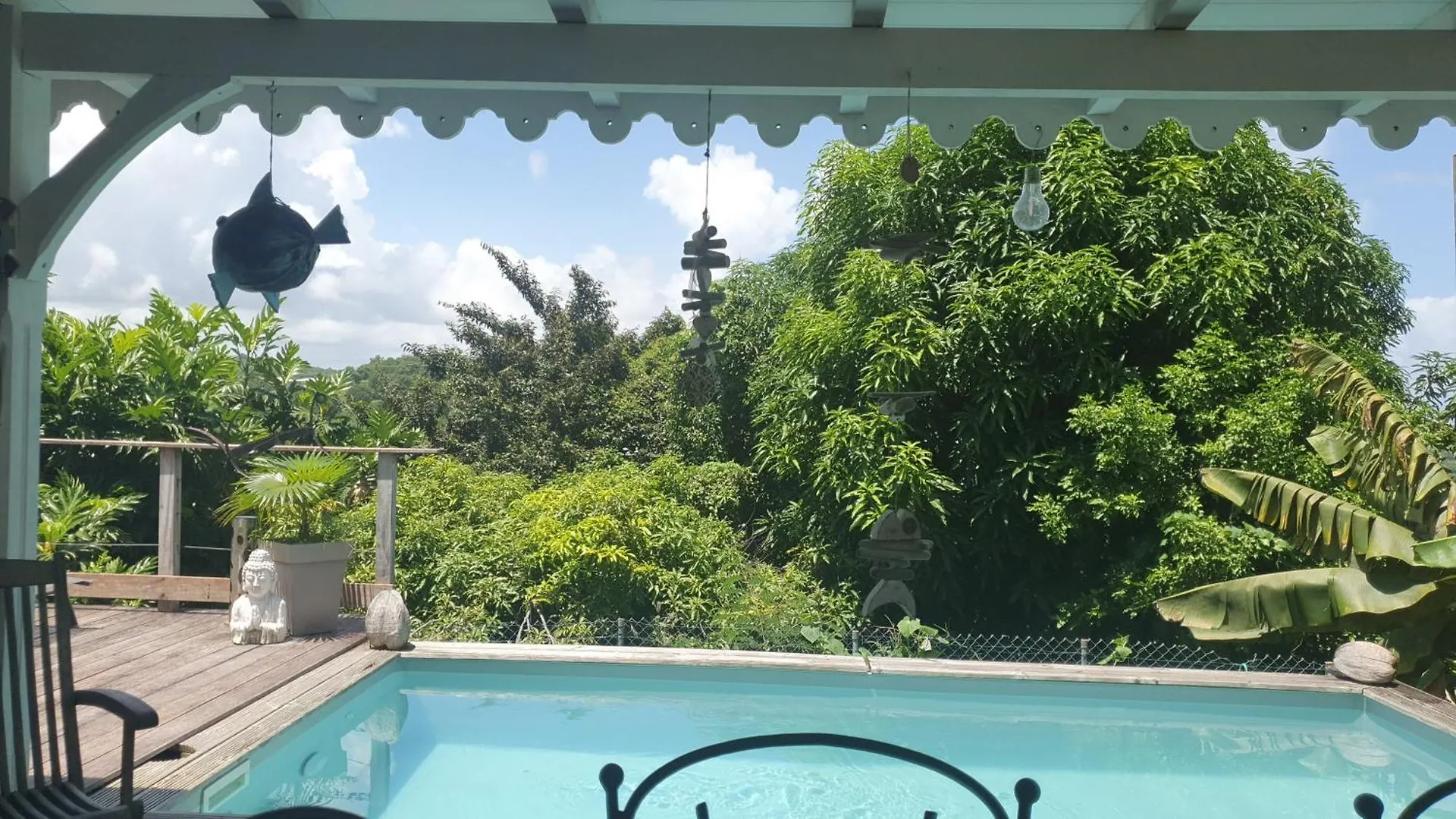 度假居 Charmant Haut De Villa Avec Piscine Partagee 勒沃克兰 马提尼克