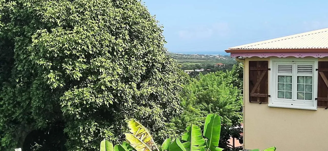 Holiday home Charmant Haut De Villa Avec Piscine Partagee Le Vauclin
