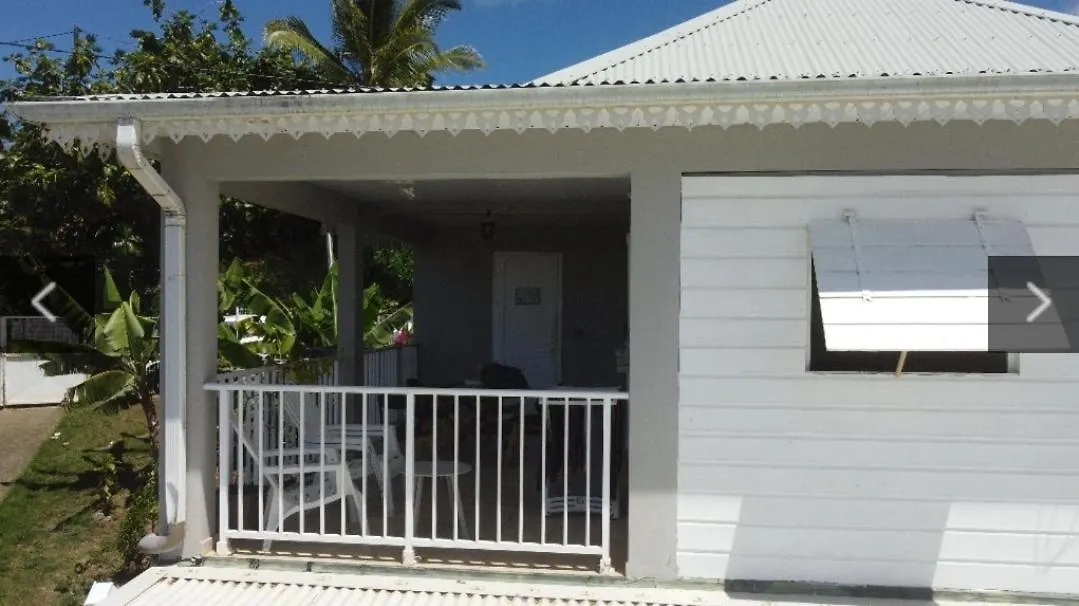 Charmant Haut De Villa Avec Piscine Partagee Le Vauclin 0*,